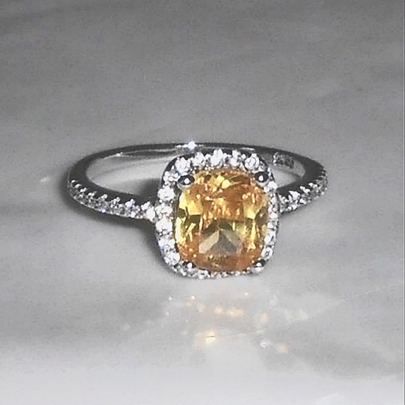 Yellow Zircon Cushioned Ring. NIB - Picture 1 of 12
